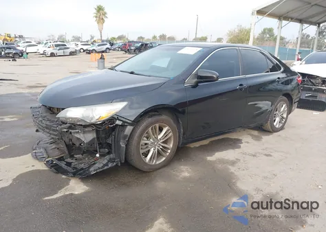 2015 Toyota Camry Se z USA, uszkodzony, nr VIN 4T1BF1FK6FU981325
